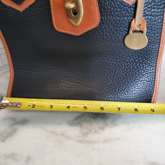 Vintage Dooney and Bourke Turn Lock Shoulder Bucket Bag - Picture 11 of 13
